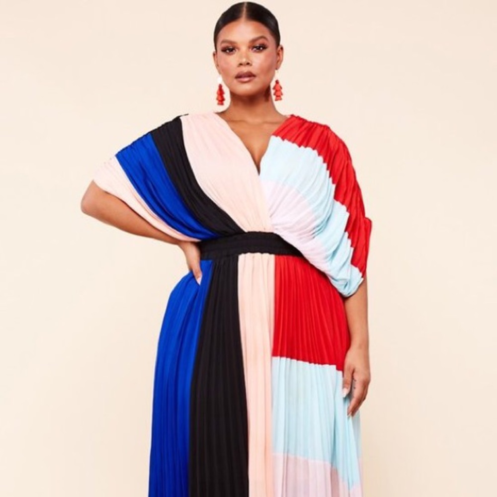 Plus Size Color Block Accordion Pleated Maxi Dress